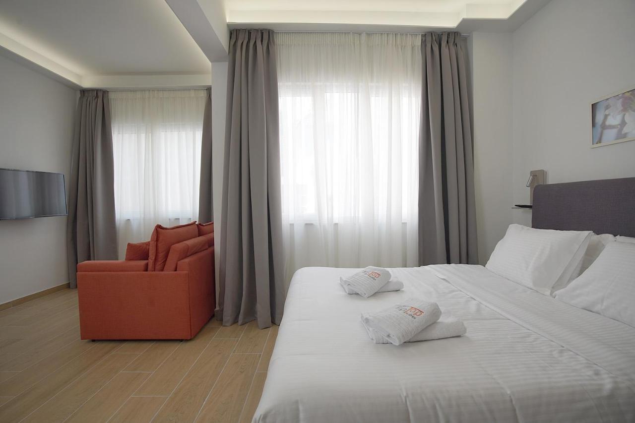 Tip - Top Suites Athena Bagian luar foto