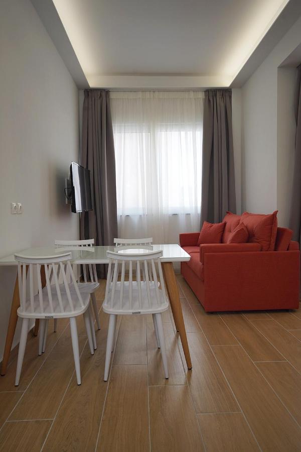 Tip - Top Suites Athena Bagian luar foto
