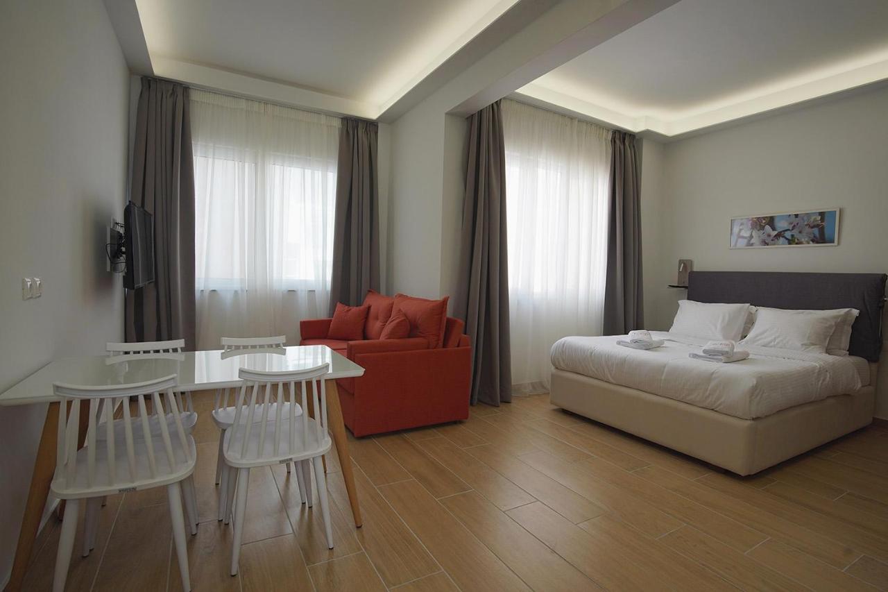 Tip - Top Suites Athena Bagian luar foto