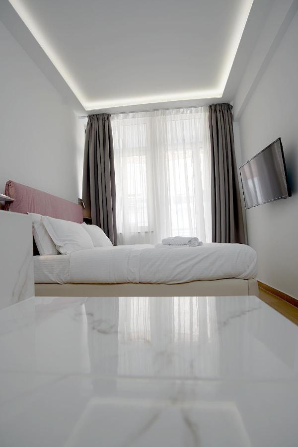 Tip - Top Suites Athena Bagian luar foto