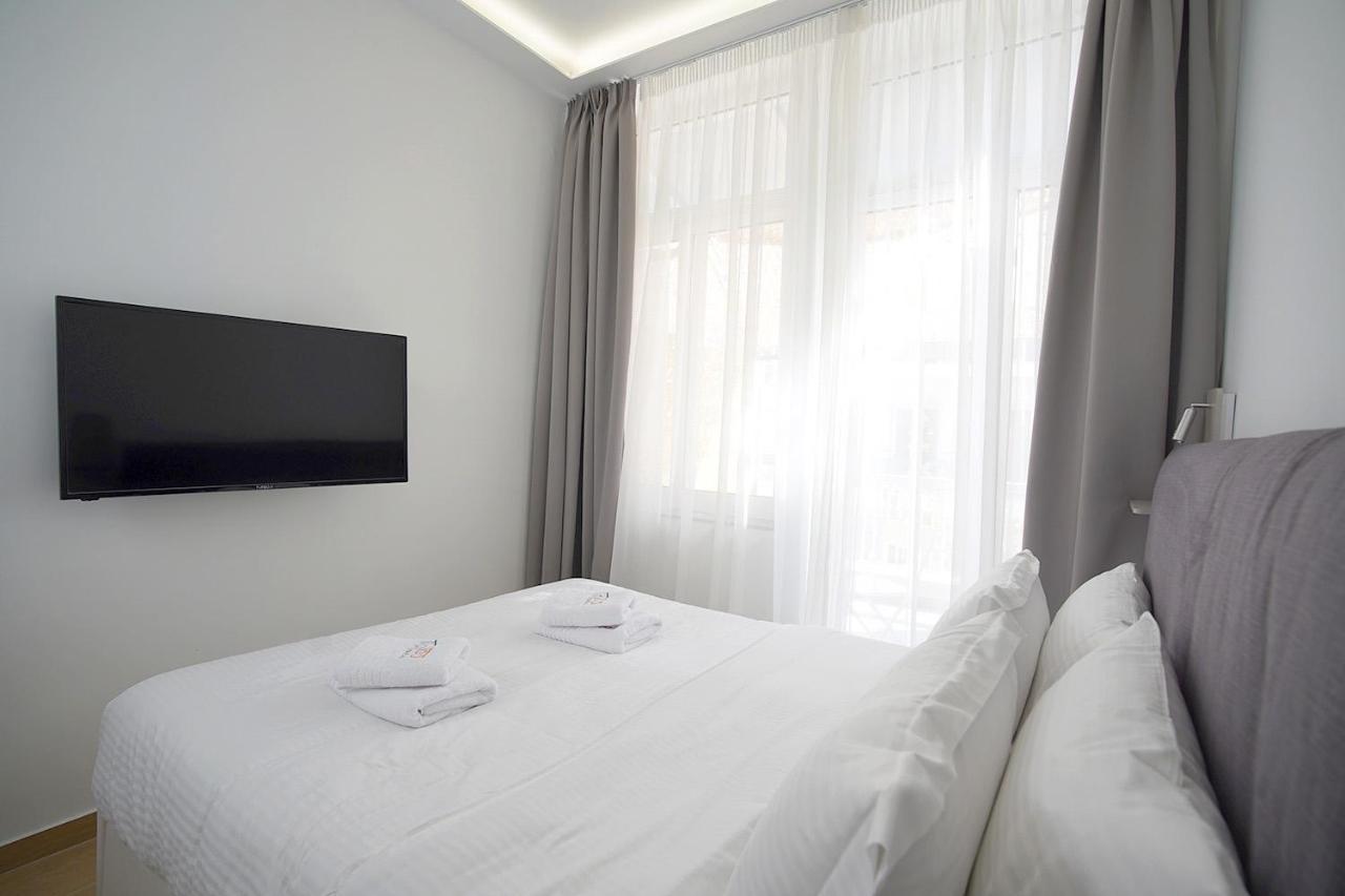 Tip - Top Suites Athena Bagian luar foto