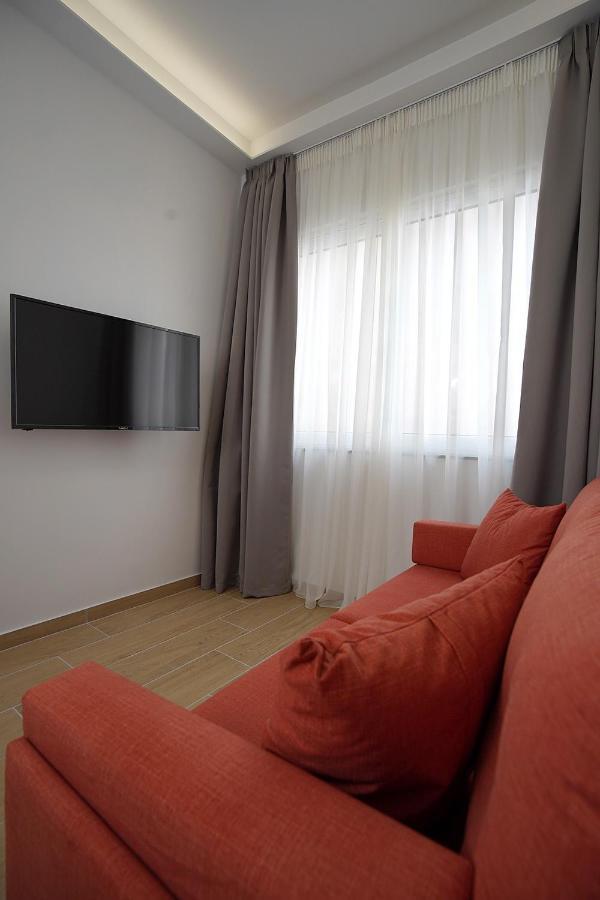 Tip - Top Suites Athena Bagian luar foto