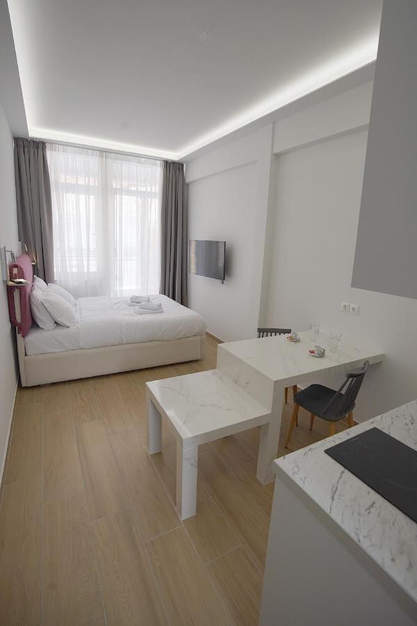 Tip - Top Suites Athena Bagian luar foto