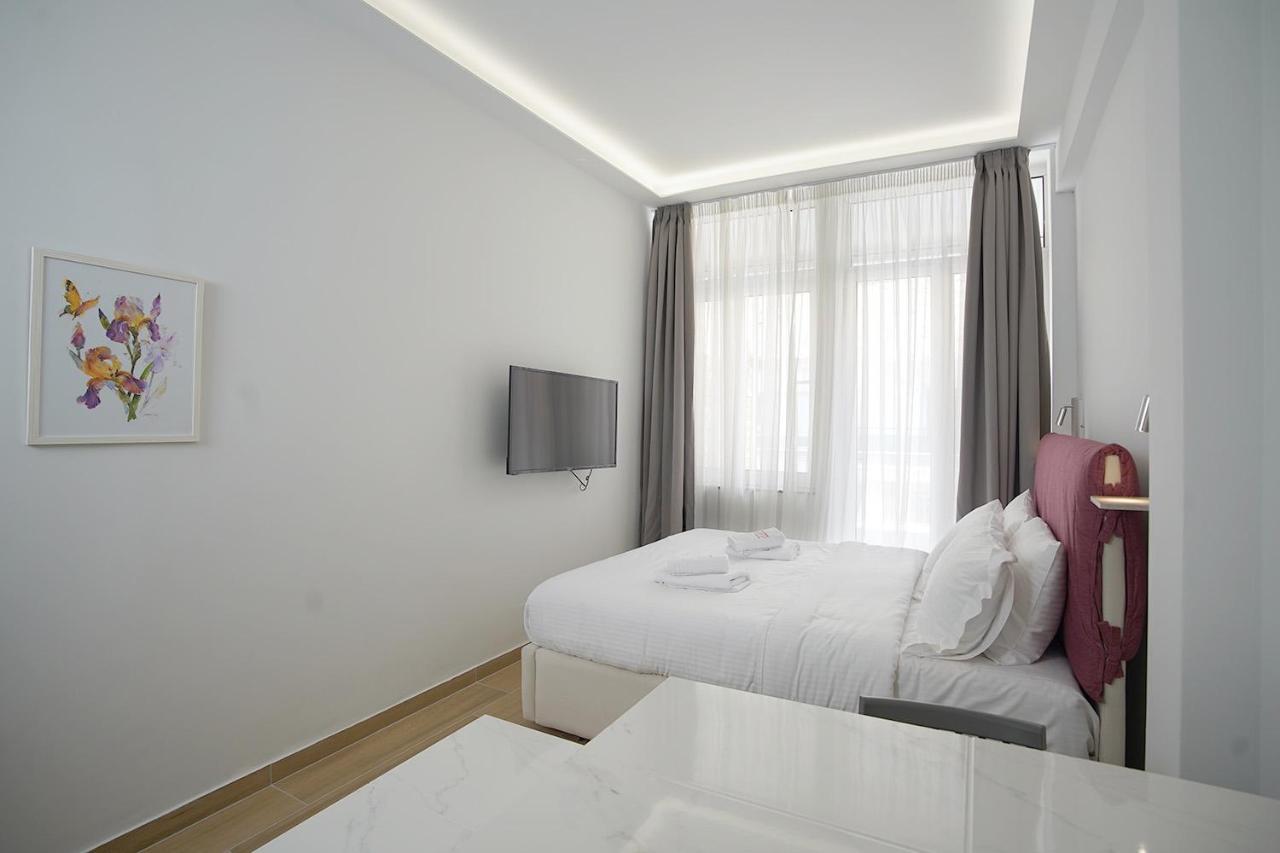 Tip - Top Suites Athena Bagian luar foto
